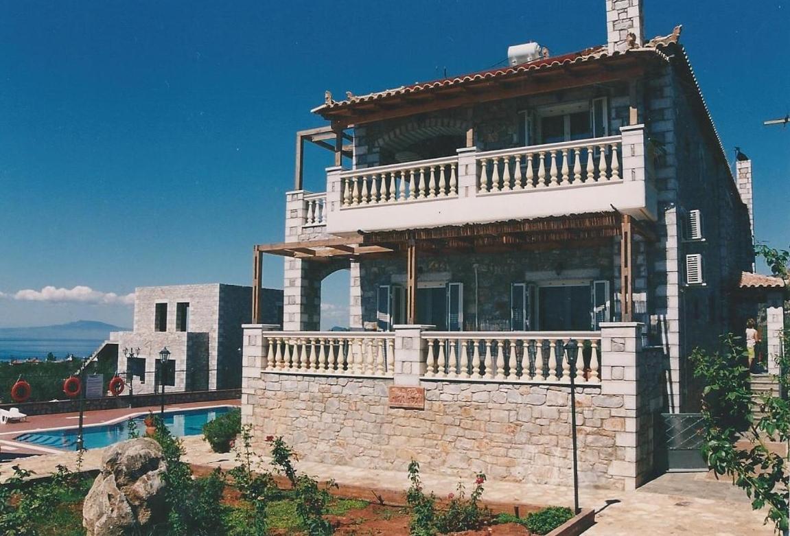 Amalia Apartments Stoúpa Exterior foto